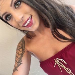 Meet your Posher, Briana